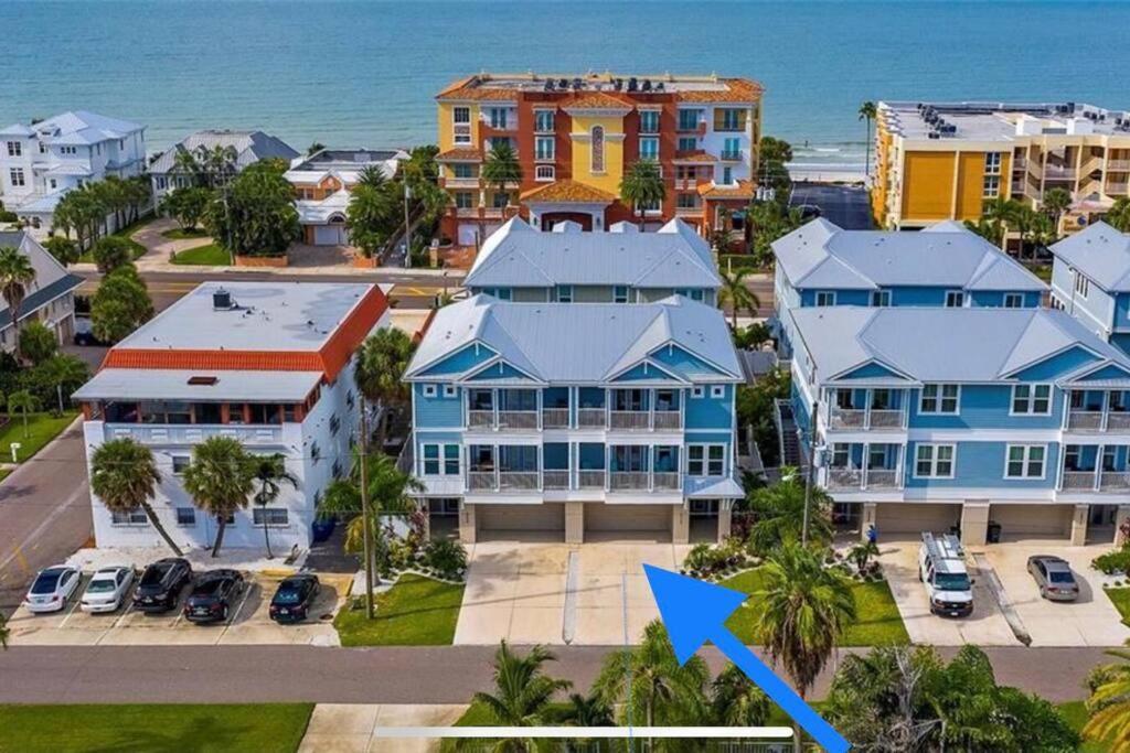 סיינט פיט ביץ' Luxurious Modern Townhouse Right Across Beach!! Table Tennis מראה חיצוני תמונה