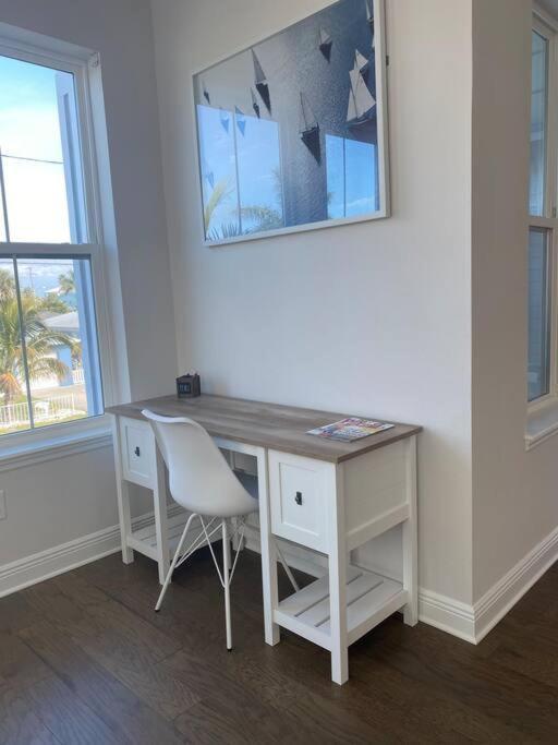 סיינט פיט ביץ' Luxurious Modern Townhouse Right Across Beach!! Table Tennis מראה חיצוני תמונה